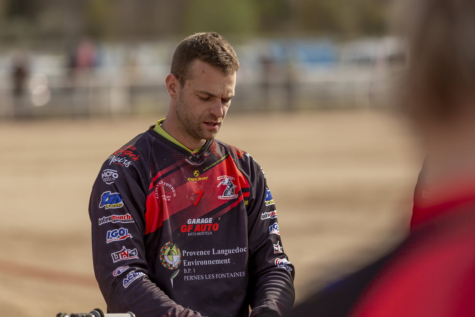 découvrez le résumé du match nul entre carpentras et neuville. analysez les performances des équipes, les temps forts de la rencontre et les réactions des joueurs. plongez au cœur de la compétition sportive locale !